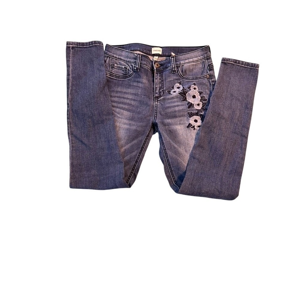 Sneak Peek Juniors Mid Rise Skinny Floral Embroidered Jeans Blue Size 5 SP-P9642